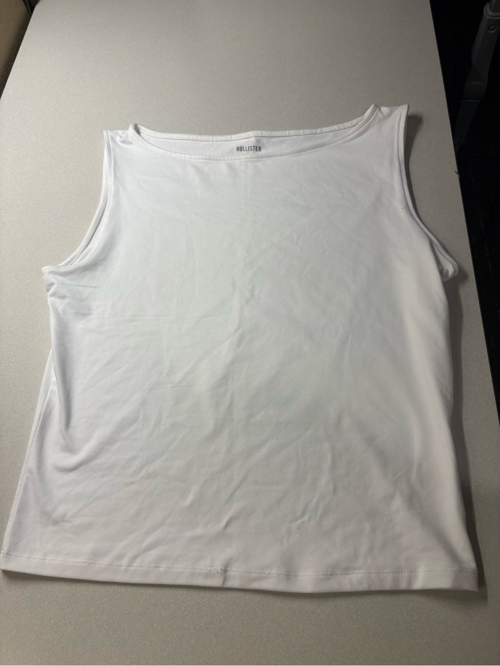 Hollister Women's White Tank Top - Classic Scoop Neck